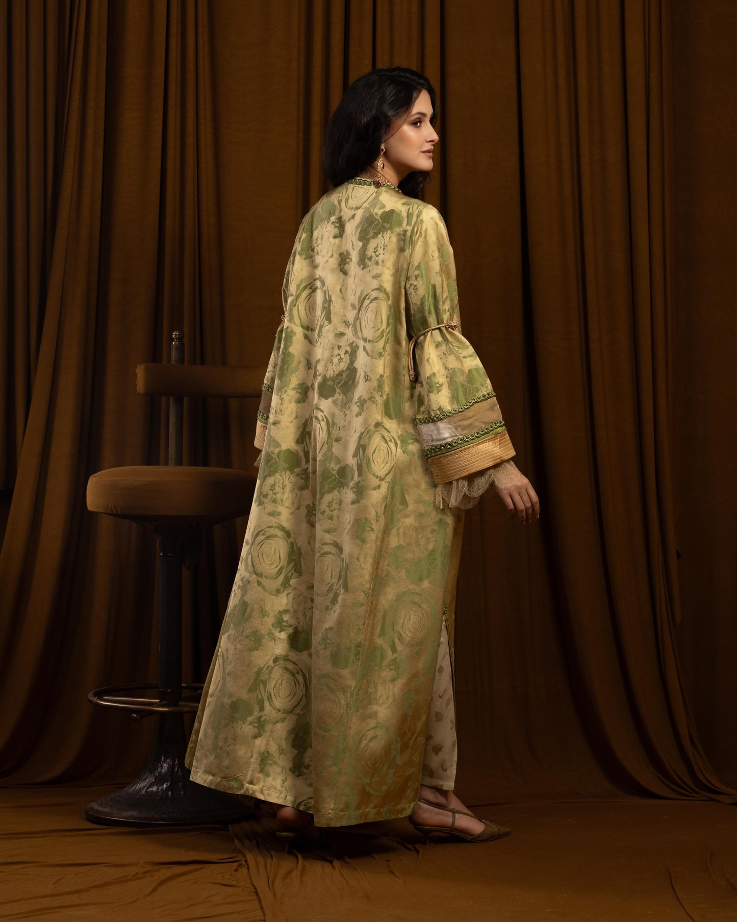 CAFTAN FLOWER